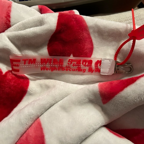 OFF WHITE KEYCHAIN - Picture 2 of 2